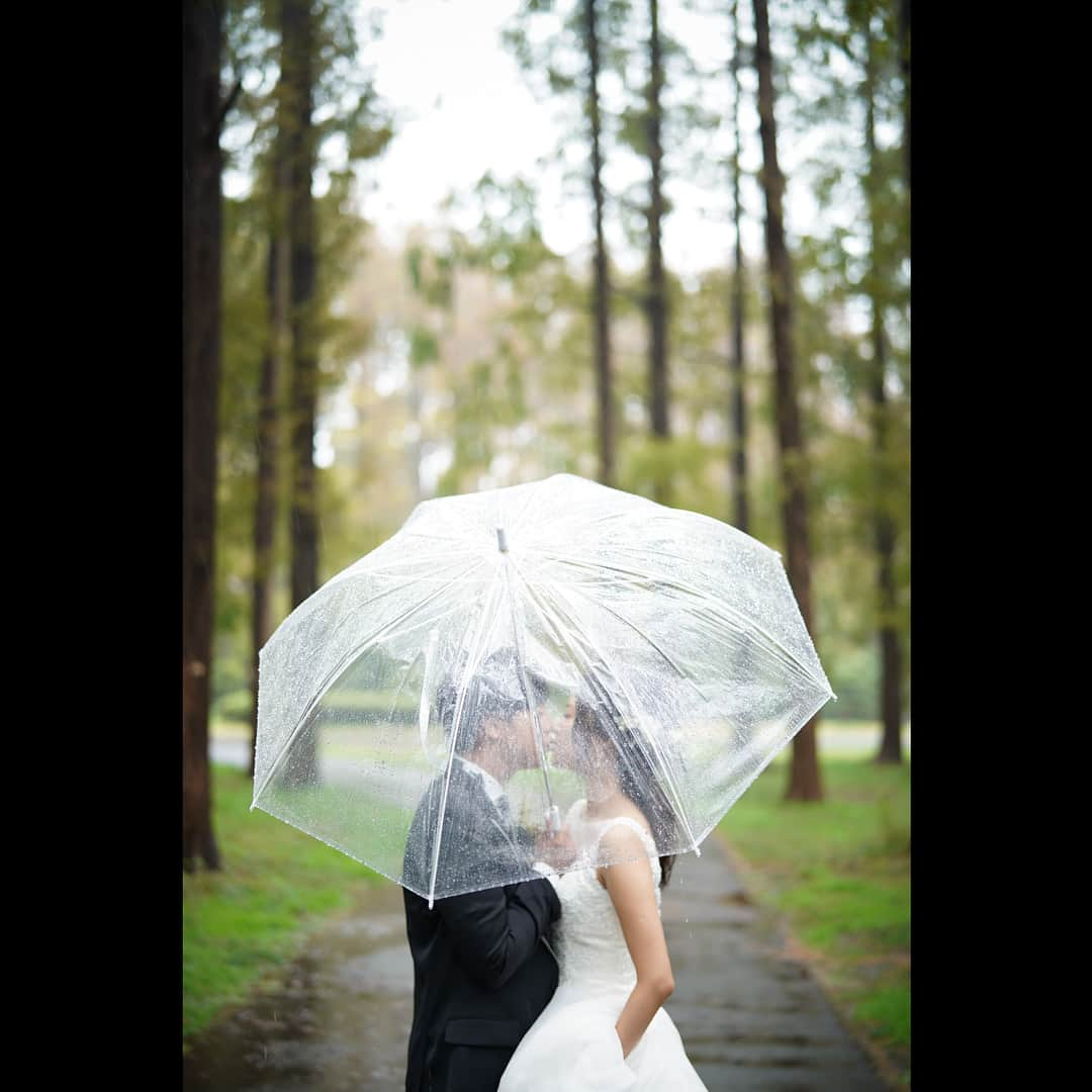 StudioAQUA TOKYOBAYさんのインスタグラム写真 - (StudioAQUA TOKYOBAYInstagram)「. みんなで頑張りました。 . Series K&J . Interpreter Hiroko Urata @d_weddingphoto_jp Photographer @hiroyoshishima Hair and makeup Shoko Nemoto . #sonya7iii  #studioaquatokyobay #最後の日まで #スタジオアクア東京ベイ #光と影 #プレ花嫁  #卒花 #結婚式準備 #結婚式写真 #ウェディングドレス #和装 #関東花嫁 #東京駅前撮り #後撮り #撮影指示書 #ロケーションフォト #花嫁ヘア #美容師 #ヘアメイク #ウェルカムボード #ポートレート #チェリフォト #プラコレ #2019夏婚 #2019春婚 #写真好きな人と繋がりたい  #日本中のプレ花嫁さんと繋がりたい #全国のプレ花嫁さんと繋がりたい #東京タワー #rainyday . @studioaqua_tokyobay @decollte_weddingphoto @d_weddingphoto_jp」3月5日 9時44分 - studioaqua_tokyobay