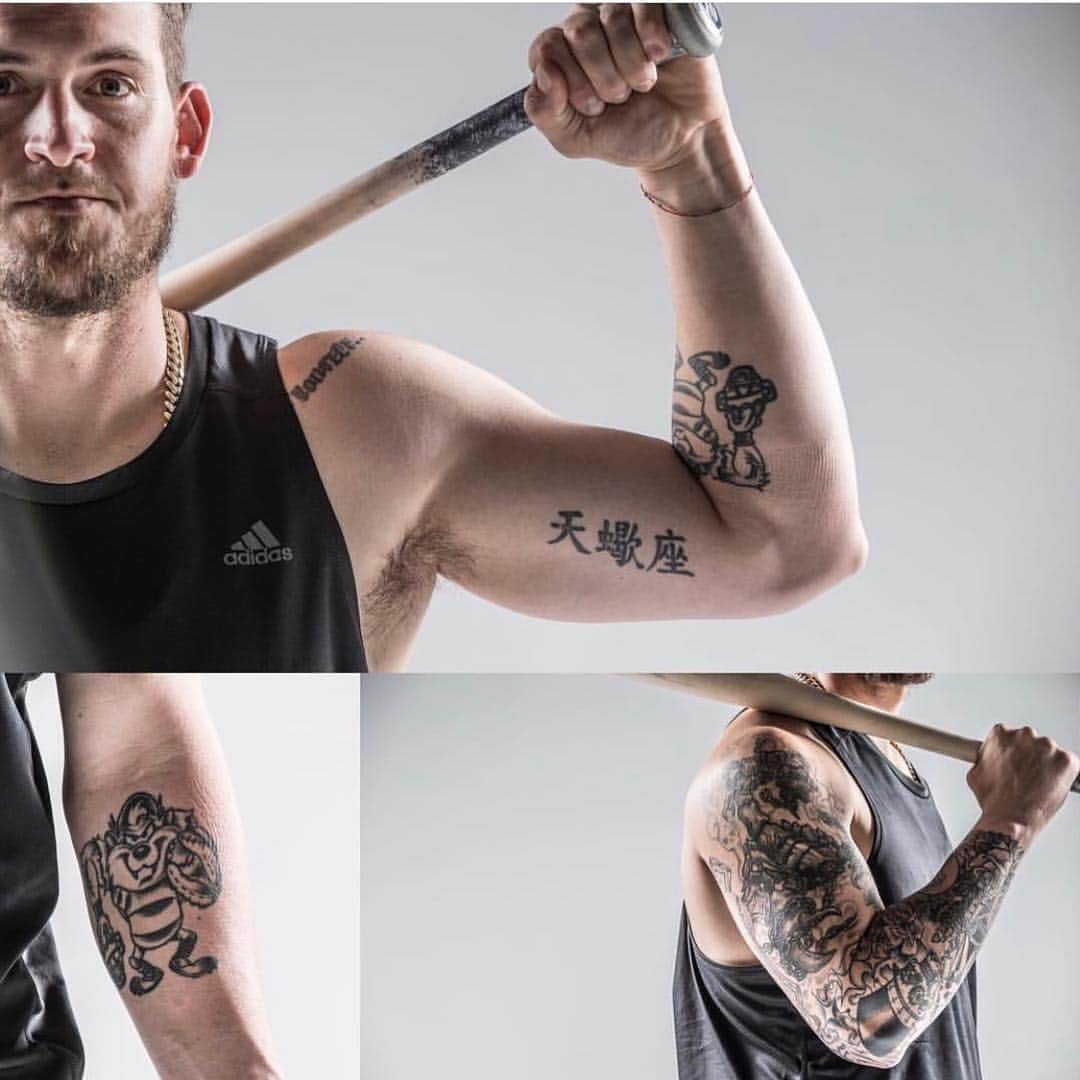 ミルウォーキー・ブルワーズさんのインスタグラム写真 - (ミルウォーキー・ブルワーズInstagram)「Fresh ink. The new Brewers catcher tells his baseball story via body art. @adammccalvy has the story on brewers.com.」3月5日 4時06分 - brewers