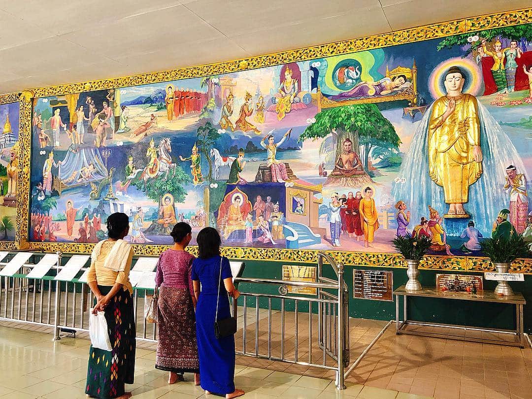 MIKAさんのインスタグラム写真 - (MIKAInstagram)「全長70メートルの寝釈迦仏🙏🇲🇲 . . . #Chaukhtatgyi #pagoda #buddha #yangon #myanmar #tourlife #traveler #mikachuinmyanmar #ミャンマー #みか山紀信 #仏 を撮るのに始めてパノラマ機能使ったよ」3月5日 11時18分 - cjd_mika