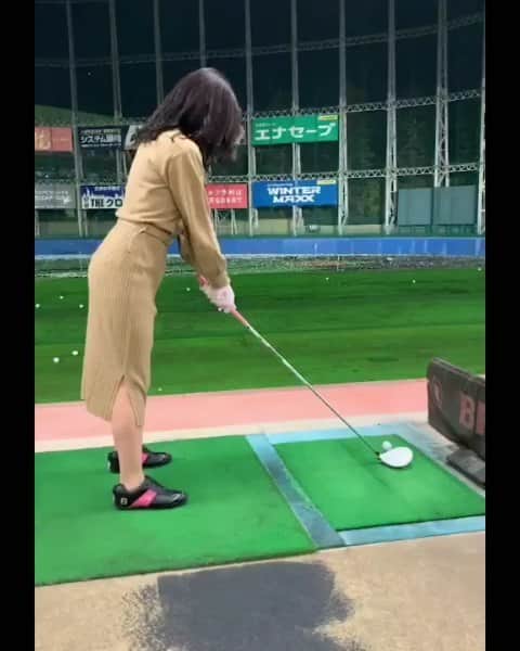 橘亜李彩のインスタグラム：「最近またぼちぼちゴルフ練習しはじめました！ さぼってちゃいかんな！！ 継続は力なり！なので時間見つけてやってこうと思います！！ . . . #ゴルフ #golf #ゴルフ女子 #ゴルフ好き  #ゴルフスイング #ゴルフスイング動画  #役者 #MC」