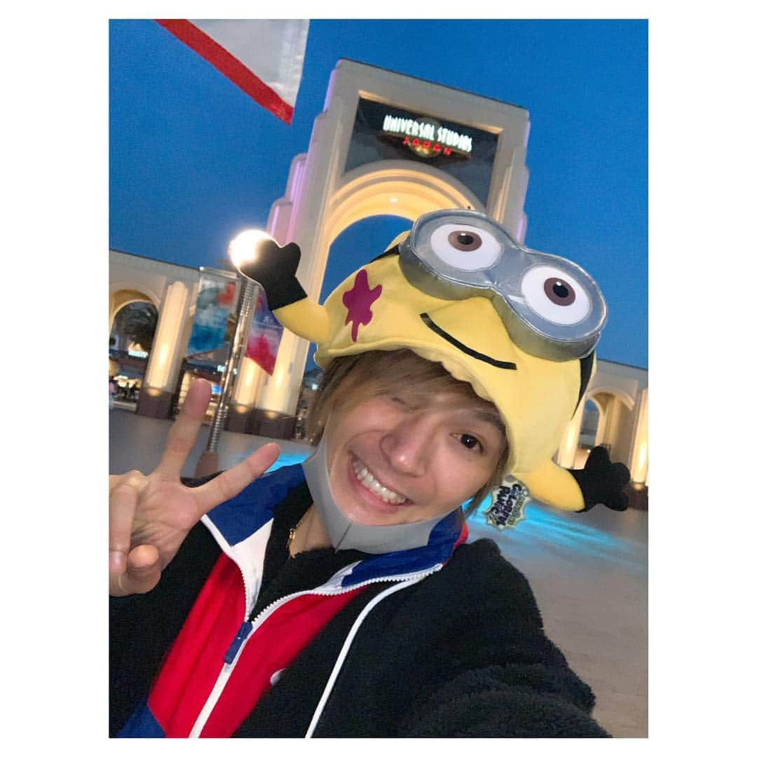 上田堪大さんのインスタグラム写真 - (上田堪大Instagram)「#USJ #ユニバ #エーステ #メンバー で。 #フライングダイナソー #次は #乗りたい」3月5日 14時07分 - kandai_1021