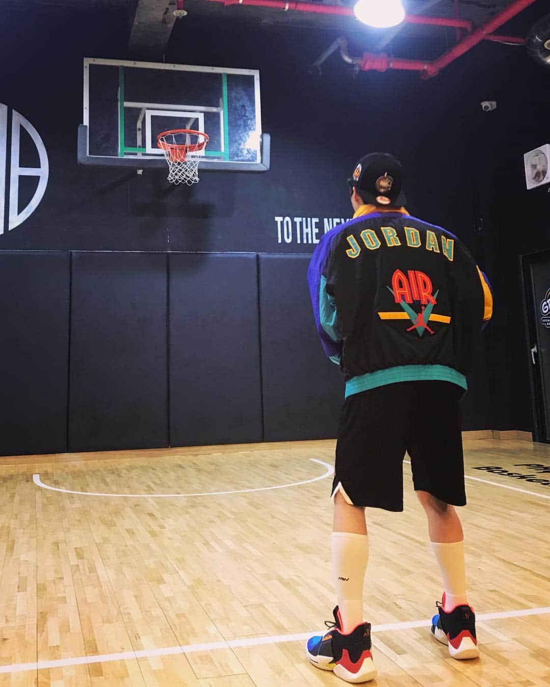 スホさんのインスタグラム写真 - (スホInstagram)「즐겁고 힘든 농구시간🏀」3月5日 14時24分 - kimjuncotton