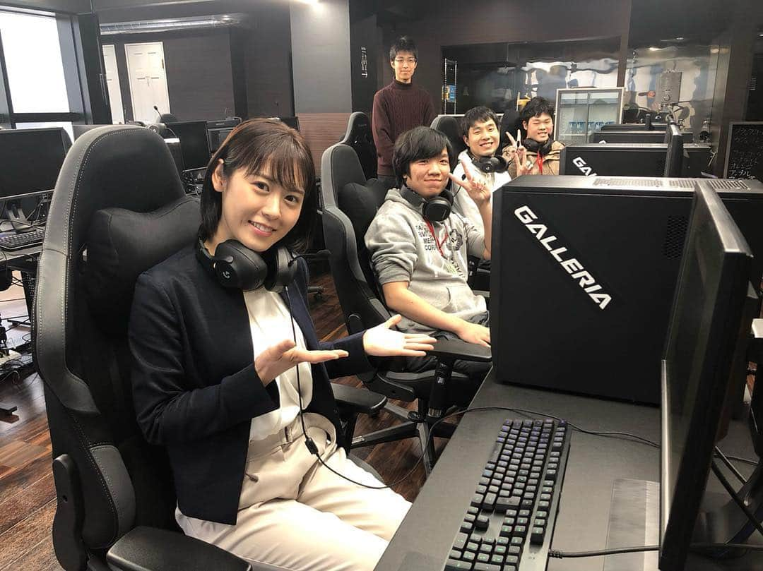 加藤愛さんのインスタグラム写真 - (加藤愛Instagram)「今月オープンしたばかりの 【eスポーツカフェ】を取材しました。 ゲーム経験の少ない私でも ご指導を受けながら楽しむことができました🌱 きょうの夕方、18時14分〜 県内ニュースをご覧ください。 #eスポーツ#esports  #遊びに来ていた学生のみなさんと☺︎ #石川さんプライムニュース #石川テレビ#アナウンサー#加藤愛#🎮」3月5日 14時44分 - kitkatoai