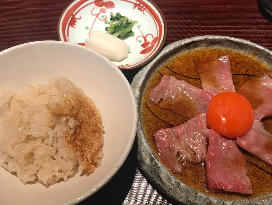 石井優希さんのインスタグラム写真 - (石井優希Instagram)「贅沢にコース料理頂きました💕 今週も2連勝頑張ります💪✨ #コース料理 #白子ステーキ #サービス神 #感謝しかない」3月5日 15時05分 - yuki.ishii