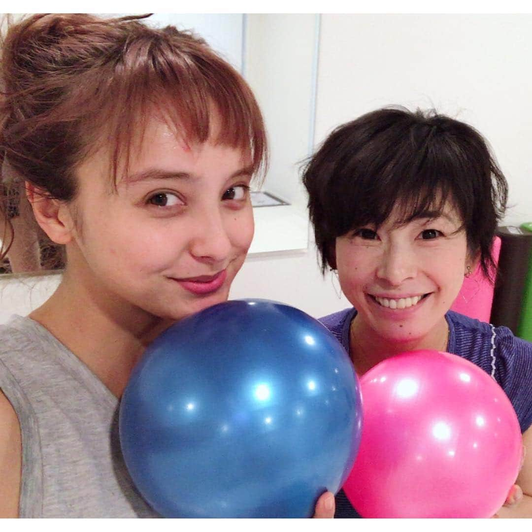 FitnessPlanner 星野由香さんのインスタグラム写真 - (FitnessPlanner 星野由香Instagram)「石田ニコルちゃん @nicole_ishida  新たにブランド設立✨ 今年の夏は水着を買って！ 海に出られるBodyへ🏖  素敵な撮影前に通ってもらえて嬉しいです😊 クライアントのhappyのために❤️✨ #パーソナルトレーナー #pilates #worman #training」3月5日 15時31分 - yuka.hoshino222