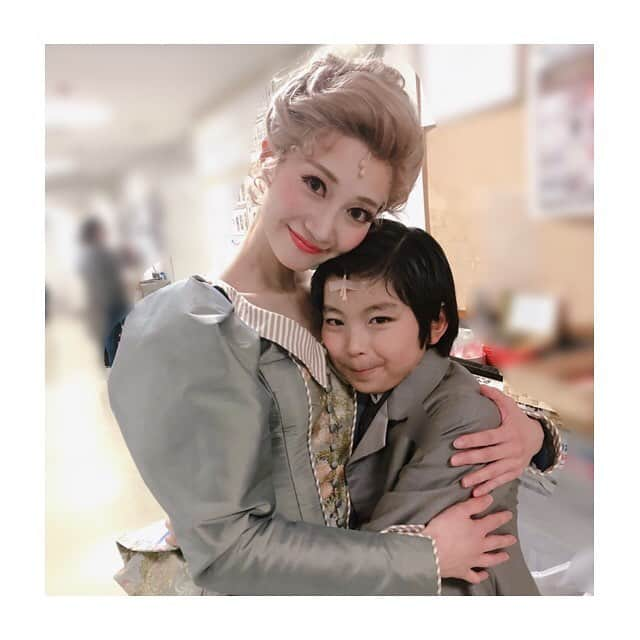 夢咲ねね（赤根那奈）さんのインスタグラム写真 - (夢咲ねね（赤根那奈）Instagram)「皆さんとの個人的な最終日に撮影した写真です📷✨ つい先日ですが、 見ると蘇ってきます☺️✨ · · #ラブネバーダイ #ミュージカル #オペラ座の怪人 #日生劇場  #グスタフ #ファントム #クリスティーヌ #ラウル #マダムジリー #メグジリー #思い出写真」3月6日 13時29分 - yumesaki__nene