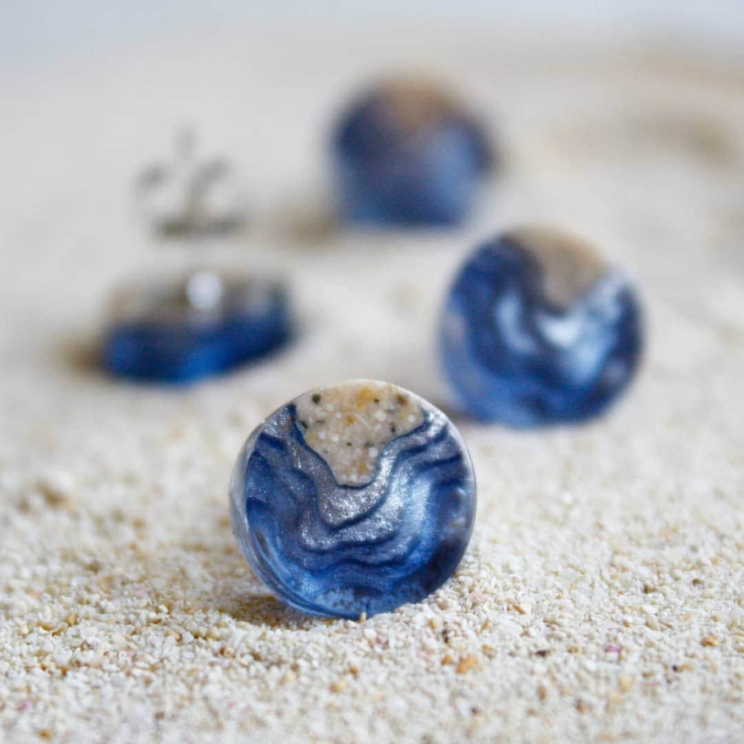 Britta Boeckmannさんのインスタグラム写真 - (Britta BoeckmannInstagram)「The Shoal ear studs are now also available in ultramarine blue boldb.com.au  #earstuds #earrings #ocean #blue #ultramarine #jewelry #jewellery #accessories #topography」3月6日 8時35分 - brittaboldb