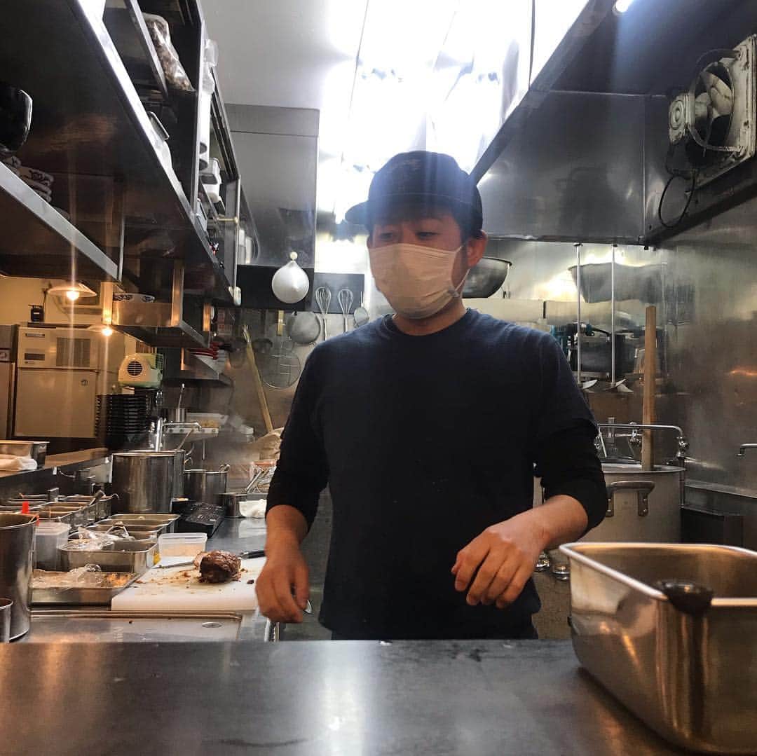 五味隆典さんのインスタグラム写真 - (五味隆典Instagram)「なおとにご馳走になりました🍜飲んでないところ初めてみた😉つけ麺が美味しいよ！#つけ麺ながおか#中央林間」3月6日 23時19分 - takanorigomi