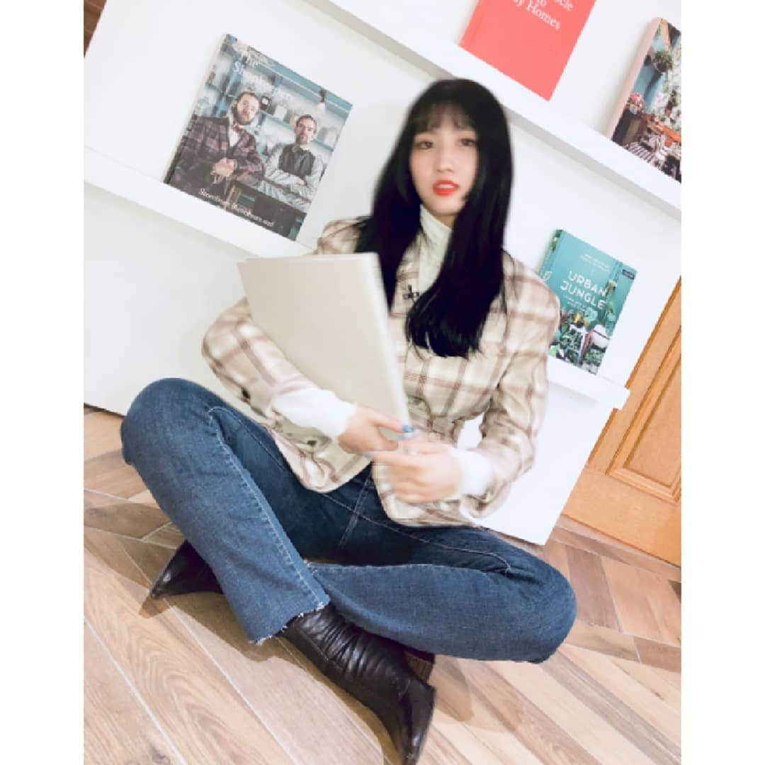 TWICEさんのインスタグラム写真 - (TWICEInstagram)「🥀💜📘」3月6日 15時22分 - twicetagram