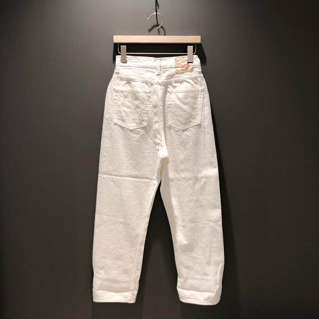 BEAMS JAPANさんのインスタグラム写真 - (BEAMS JAPANInstagram)「＜orSlow＞×＜BEAMS BOY＞ Womens White Monroe Denim Pants BEAMS JAPAN 3F @beams_japan #orslow #beams #beamsboy #beamsjapan #beamsjapan3rd Instagram for New Arrivals Blog for Recommended Items #japan #tokyo #shinjuku #mensfashion #womensfashion #日本 #東京 #新宿 #ファッション#メンズファッション #ウィメンズファッション #ビームス #ビームスジャパン」3月6日 20時35分 - beams_japan