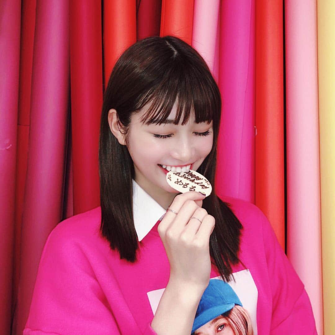 生見愛瑠さんのインスタグラム写真 - (生見愛瑠Instagram)「Popteenの撮影中に幸せケーキ ありがとうございます🥺🔥🥺🔥 17歳も頑張るどー！！！！！」3月6日 20時55分 - meru_nukumi