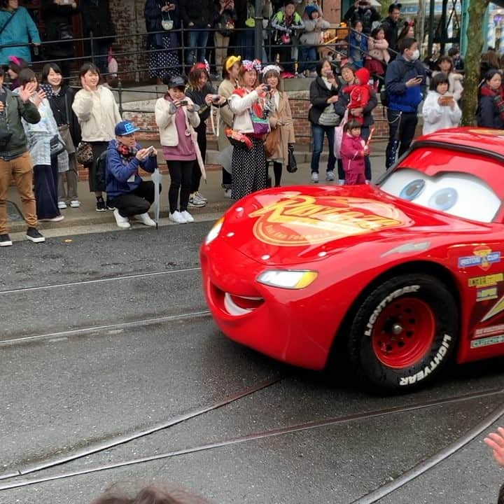 きょんのインスタグラム：「マックィーン！ すげぇ！！ #きょんくま #ディズニー #カーズ #Disney #ディズニーランド #ディズニーシー #disney #ミッキー #disneysea」