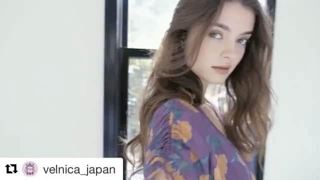 小林かなのインスタグラム：「. . いよいよ今週末！ . アトリエを解放した 1日限定 Velnica. shop。 . 【2019 Spring＆Summer Collection】 の全ラインナップをご覧頂き、 ご試着できるよう ただいま準備を進めております。 . 今回のアトリエ ショップは 先行予約と一部、その場で お渡しができる 新作アイテムをご用意しております。 . どなたでもご自由に入ることができます。 皆様にお会いできるのを楽しみにしています😊 . @velnica_japan . ■詳細■ １DAY SPECIAL OPEN . DATE：3月9日（土） 10：00～18：00 . PLACE：Velnica.アトリエ (東京都目黒区青葉台1-25-1  K2ビルディング青葉台　5Ｆ) . *お越しの際は、 1Fのエントランスの インターフォンで’005’を押して アトリエショップに 来た旨をお伝えください。 . * お支払いは、現金、または、 Visa、MasterCard、American Express、 JCBのロゴがあるすべての クレジットカードをご利用いただけます。 . . お問い合わせは、 お電話、または info@velnica.com まで。 . . #velnica #ヴェルニカ #旅行 #ワンピース #先行予約 #アトリエショップ  #wardrobe #mycloset #springfashion #summerfashion #vacationmode」