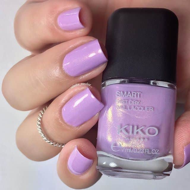 KIKO MILANOさんのインスタグラム写真 - (KIKO MILANOInstagram)「Paint your nails with this pearly lilac dream! ✨ @valeska_escobar_ Smart Nail Lacquer 23」3月6日 22時00分 - kikomilano