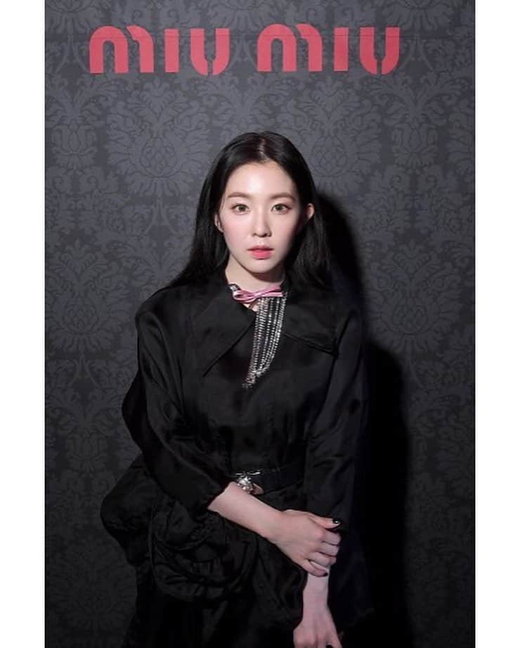 Red Velvetさんのインスタグラム写真 - (Red VelvetInstagram)「#MiuMiuFW19  #PFW  땡큐미우미우💕 . . @MiuMiu」3月6日 22時28分 - redvelvet.smtown