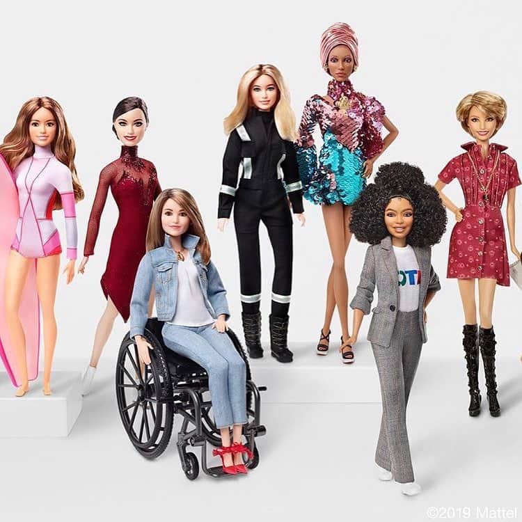 テッサ・ヴァーチュさんのインスタグラム写真 - (テッサ・ヴァーチュInstagram)「Barbie around the world! . The #Barbie60 #YouCanBeAnything campaign is honouring #MoreRoleModels as part of their continued commitment to #CloseTheDreamGap. Seeing the Tessa Virtue Barbie stand beside women who are breaking boundaries and inspiring the next generation of girls elicits a new level of pride, responsibility, wonder, and honour. . More to come! You’ll have to excuse me while I collect my emotions 😭」3月7日 2時51分 - tessavirtue17