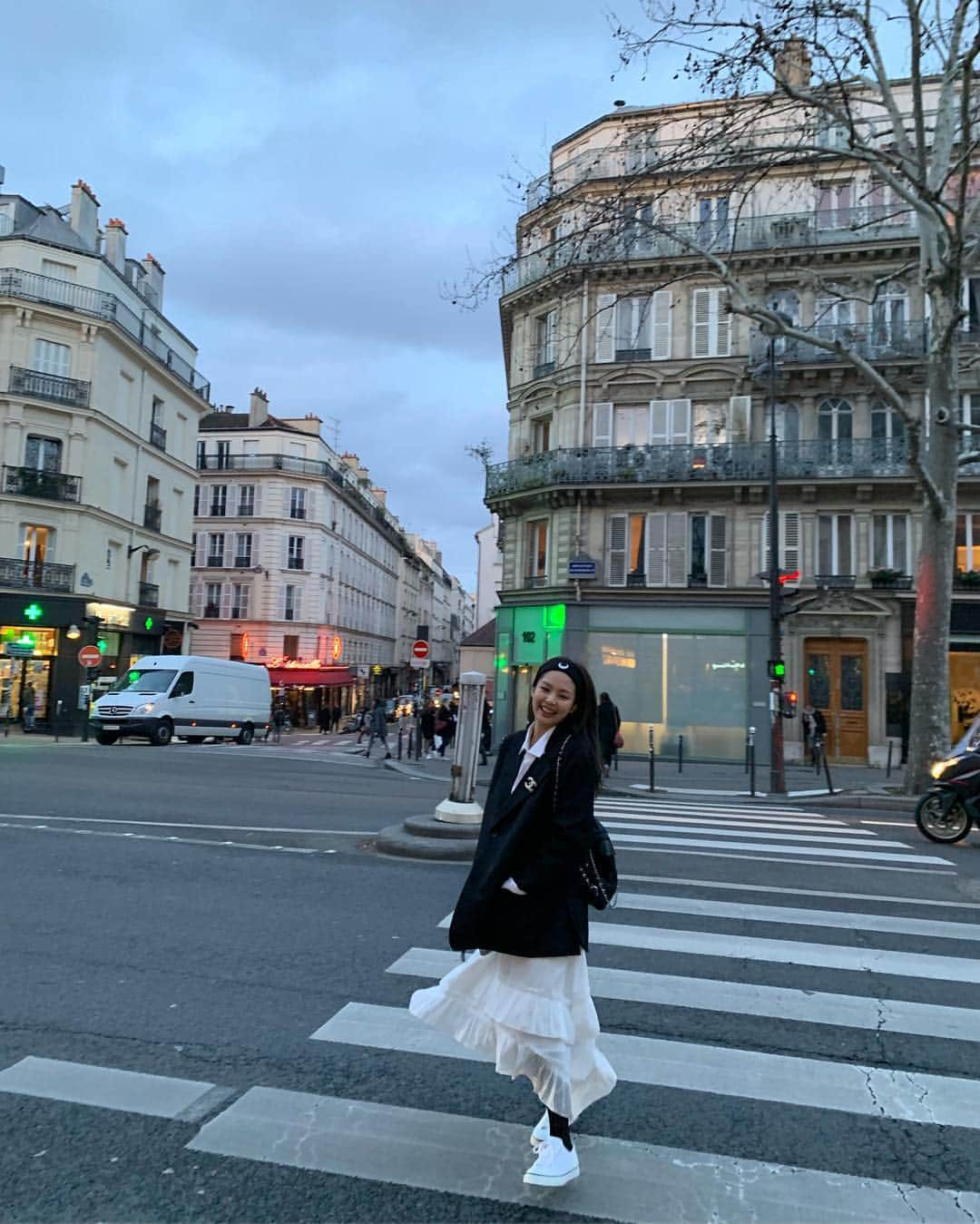 ジェニーさんのインスタグラム写真 - (ジェニーInstagram)「paris」3月7日 4時10分 - jennierubyjane