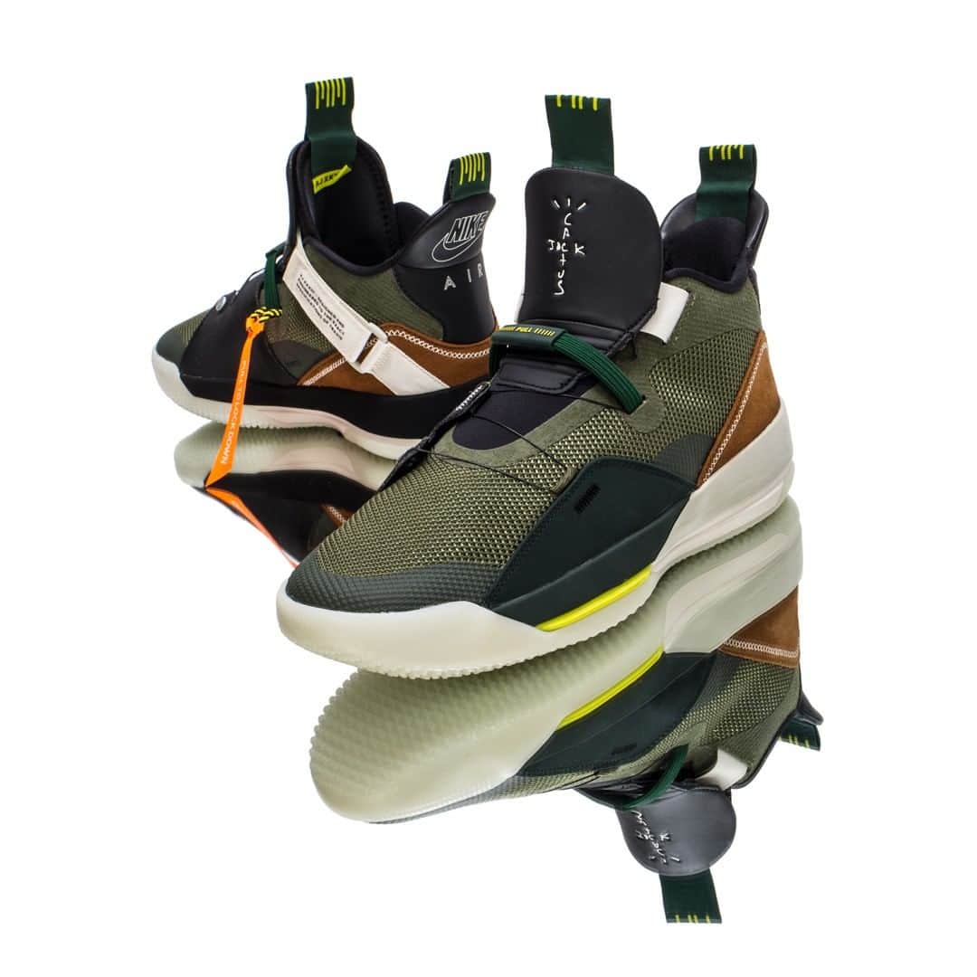 Flight Clubさんのインスタグラム写真 - (Flight ClubInstagram)「Prepared for flight, the Travis Scott x Air Jordan 33 NRG comes fitted in an army-olive upper and wrapped with premium brown suede on the heel, along with appropriate Cactus Jack branding to highlight the collab.」3月7日 5時00分 - flightclub