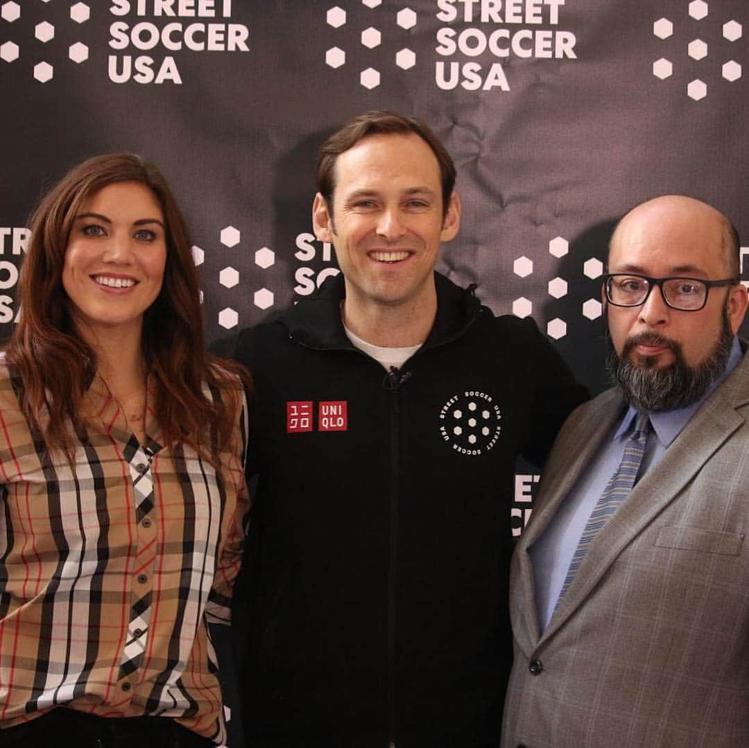 ホープ・ソロさんのインスタグラム写真 - (ホープ・ソロInstagram)「What a memorable day with @streetsoccerusa in a room full of people who care about making change and using the power of the game to transform lives. Proud to be part of your mission and so humbled by all your support in the fight for #equalpay.」3月7日 5時31分 - hopesolo