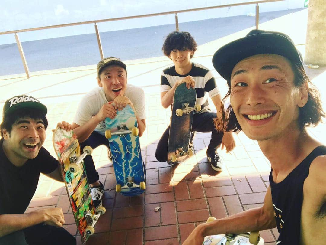 坂本純一さんのインスタグラム写真 - (坂本純一Instagram)「このメンバーでよしもとスケートボード部でブカツ！登録さしてもらいましたー🕺 @yoshimotoskate これチェックお願いいたしますー🔥」3月7日 11時24分 - gagsakamoto