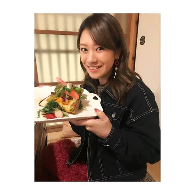 福本愛菜さんのインスタグラム写真 - (福本愛菜Instagram)「NHKの生中継で紹介したキッシュ専門店レ・カーセで🍴 . 奈良市にあるお店でいろんな種類のキッシュがあったよ🥰. めっちゃお洒落なランチで女子力上がった気になった😂👏笑 . 撮影あったからバタバタやったけど、今度はゆっくり行きたいなあ🥺💓 . #奈良市 #奈良ランチ #キッシュ専門店 #レカーセ」3月7日 15時59分 - aina_fukumoto