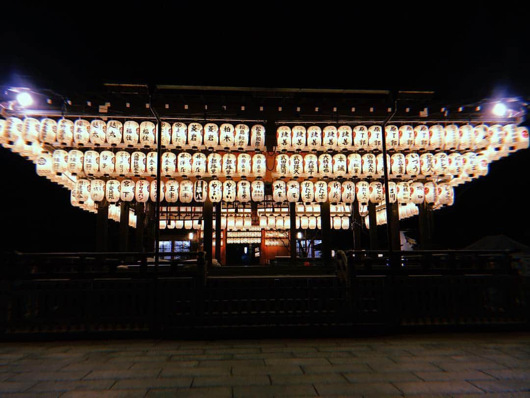 片山陽加さんのインスタグラム写真 - (片山陽加Instagram)「夜の八坂神社⛩  #八坂神社 #京都」3月7日 21時00分 - haachandyoo