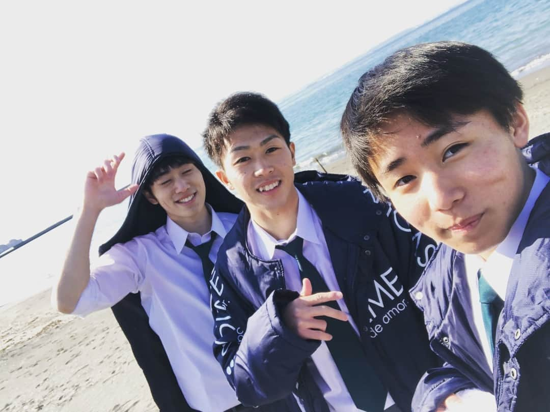 大地伸永さんのインスタグラム写真 - (大地伸永Instagram)「. 3月8日から全国放送される﻿ SoftBank のCM (卒業編)に出演してます🙇‍♂️﻿ ﻿ 今年卒業される皆さんには、高校3年間を思い出して﻿ 泣いたり笑ったり﻿ 様々な感情が込み上げて来ると思います。﻿ ﻿ これから卒業される方、すでに卒業されている方も﻿ 是非！見ていただきたいです。﻿ ﻿ ﻿ メイキングもあるのでそちらも見てみて！ ﻿ ﻿ #softbank #仰げば青空  #卒業 #しばられるな  #清原果耶 #田中圭 さん #大地伸永」3月7日 22時10分 - nobunaga_daichi