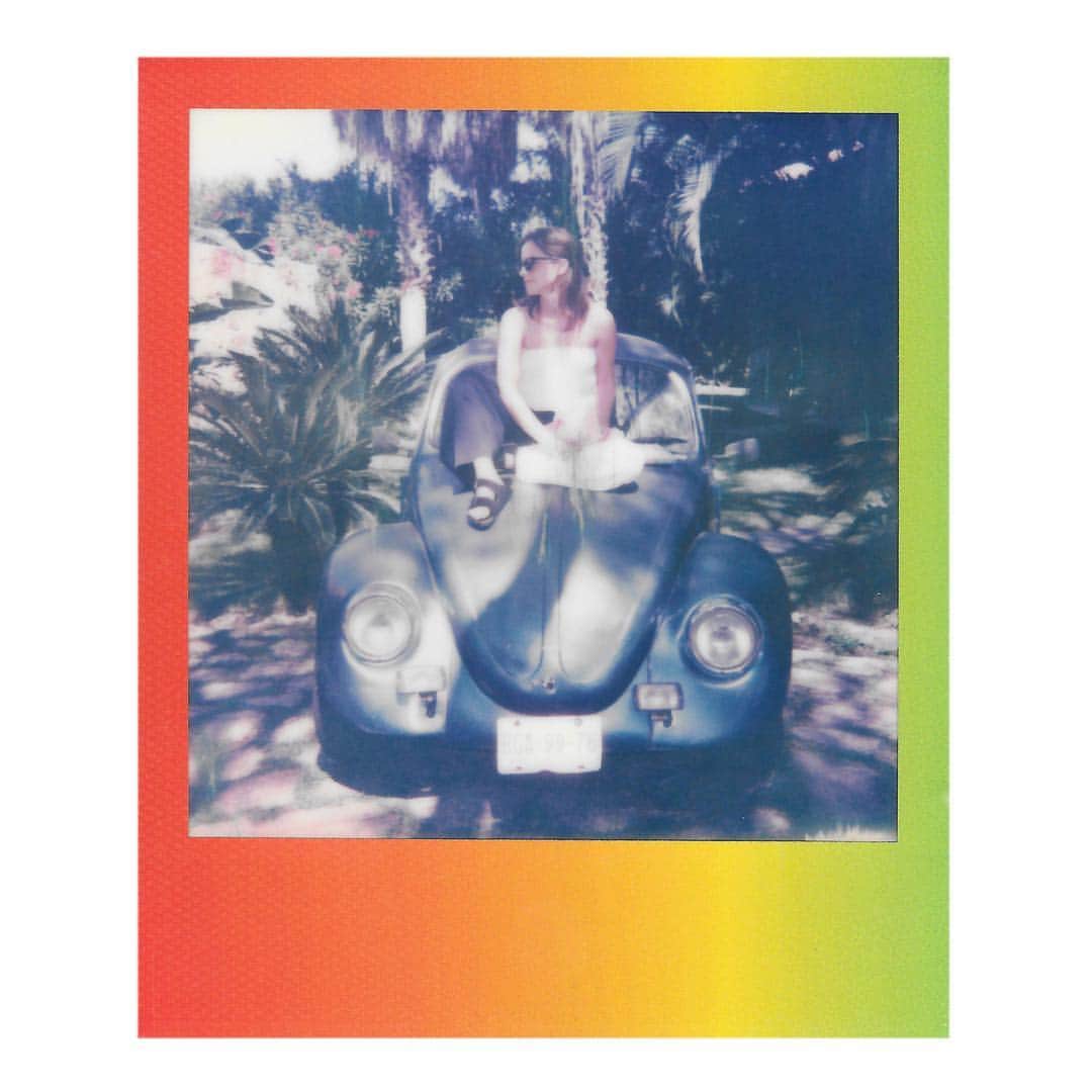 エマ・ワトソンのインスタグラム：「Really excited about our 🌼 March & April 📖 pick 🌼 Fierce Femmes and Notorious Liars: A Dangerous Trans Girl’s Confabulous Memoir by #kaichengthom. 🦋 LINK to my @oursharedshelf letter IN BIO 🦋」