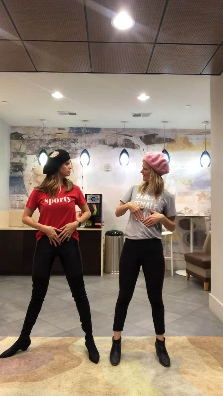 デビー・ライアンのインスタグラム：「When you run into your friend @ardenmyrin and your song comes on?! Ya boi @reelbearmedia on editing/sound design/one of the original members of Queen, if I’m not mistaken」