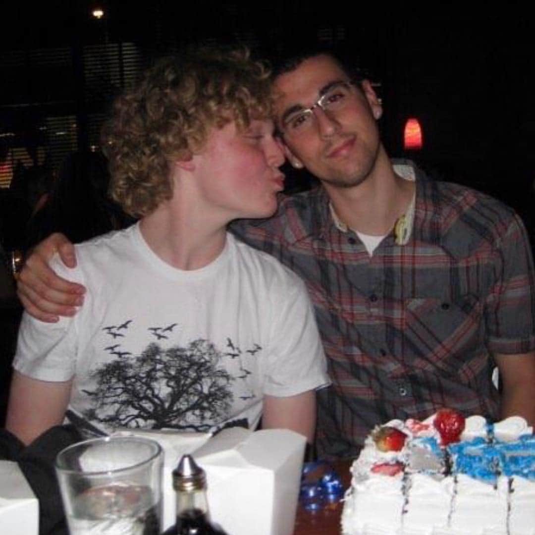 ジョー・アドラーのインスタグラム：「HBD @rywy34 - here’s a deluge of throwbacks - luv u long time」