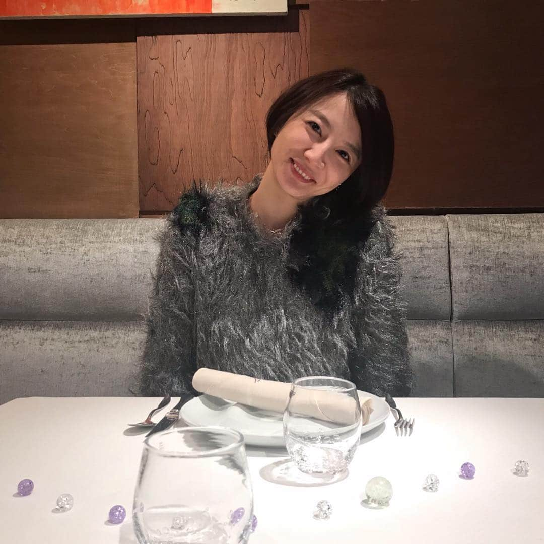 澤田泉美さんのインスタグラム写真 - (澤田泉美Instagram)「1年前の今日は妊婦期間だったので よくランチしていたなぁ〜❤️ ここのデザートがとっても美味しかった！ 🍧🍩🍮🥮 #french#jentil#H #白金台#懐かしい #20180308 #knit#acnestudios」3月8日 12時33分 - izumi.sawada