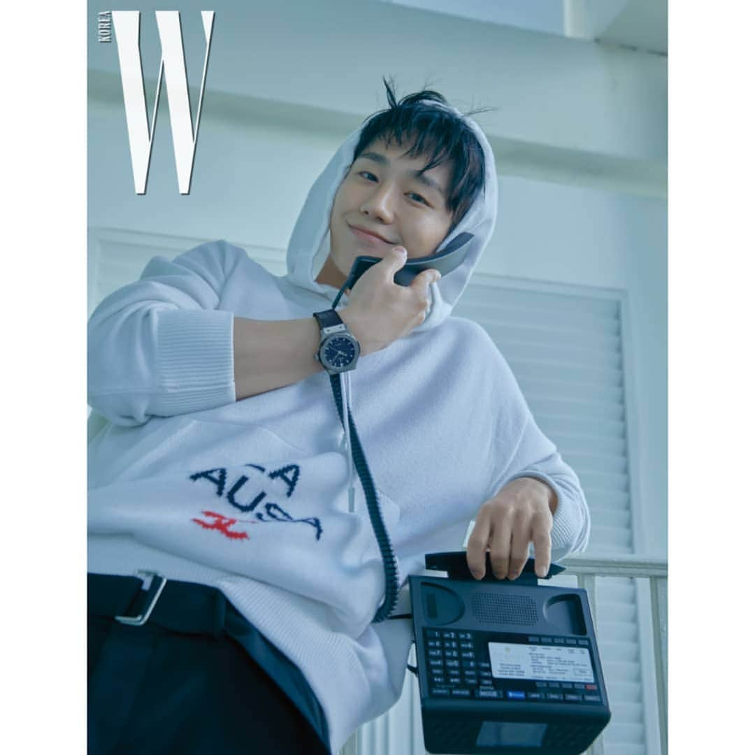 チョン・ヘインさんのインスタグラム写真 - (チョン・ヘインInstagram)「@wkorea 3월호」3月8日 12時56分 - holyhaein