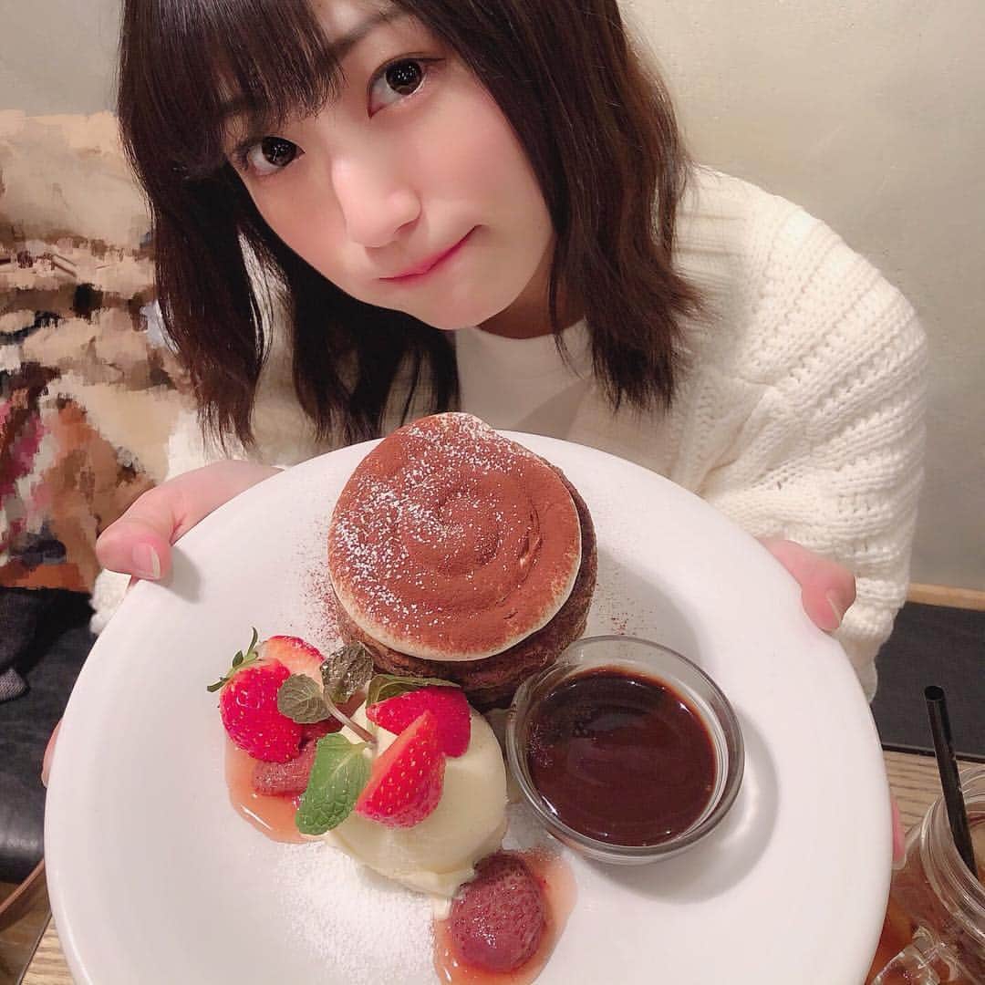 朝日花奈のインスタグラム：「#パンケーキ #ティラミス #グルメ  ふわっふわで美味しかった🥞💓」