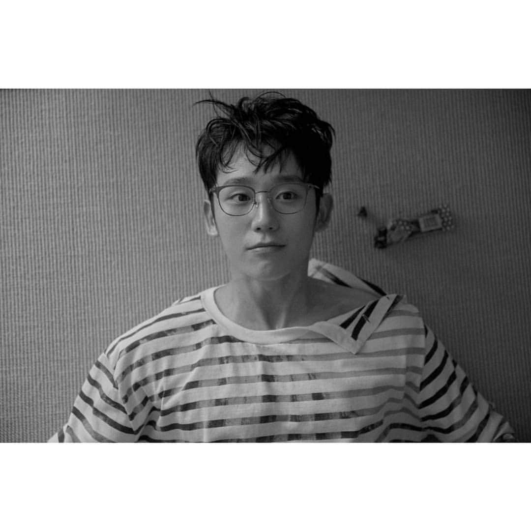 チョン・ヘインさんのインスタグラム写真 - (チョン・ヘインInstagram)「@wkorea favorite cut」3月8日 13時51分 - holyhaein