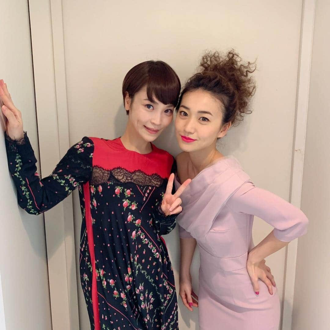 大島優子さんのインスタグラム写真 - (大島優子Instagram)「あーちゃん @asami_kiyokawa とお仕事しました🌸 何かはまだ秘密🤭♥️ 出産後の復帰撮影がわたしとな！！ 光栄です〜ありがとうございます🙏  イイの来るよ、これ いーーーーーの」3月8日 18時13分 - yuk00shima