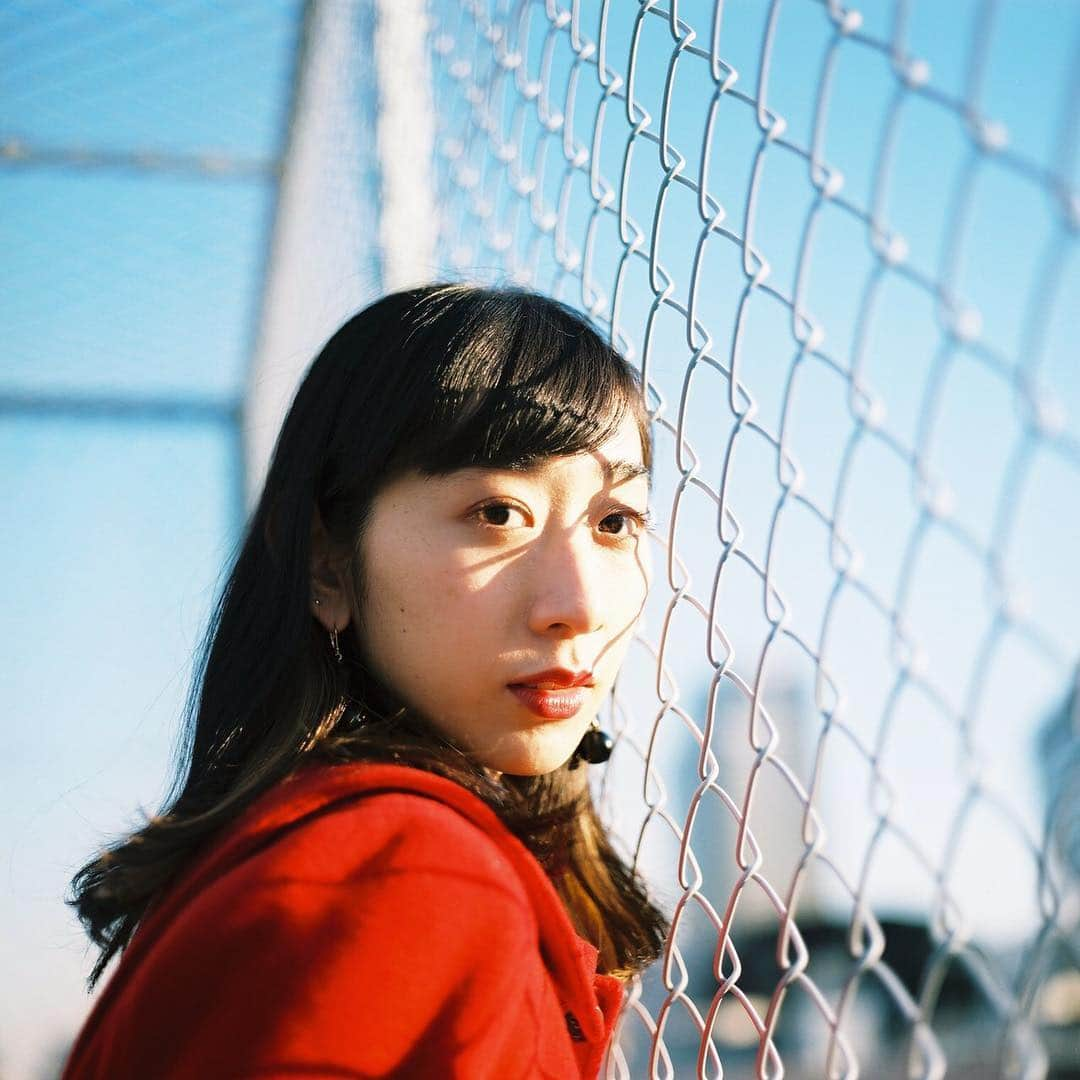 椎名琴音さんのインスタグラム写真 - (椎名琴音Instagram)「film-red-25years 毎日創作活動について考えてる」3月8日 18時50分 - sheena_cyborg_fourandahalf