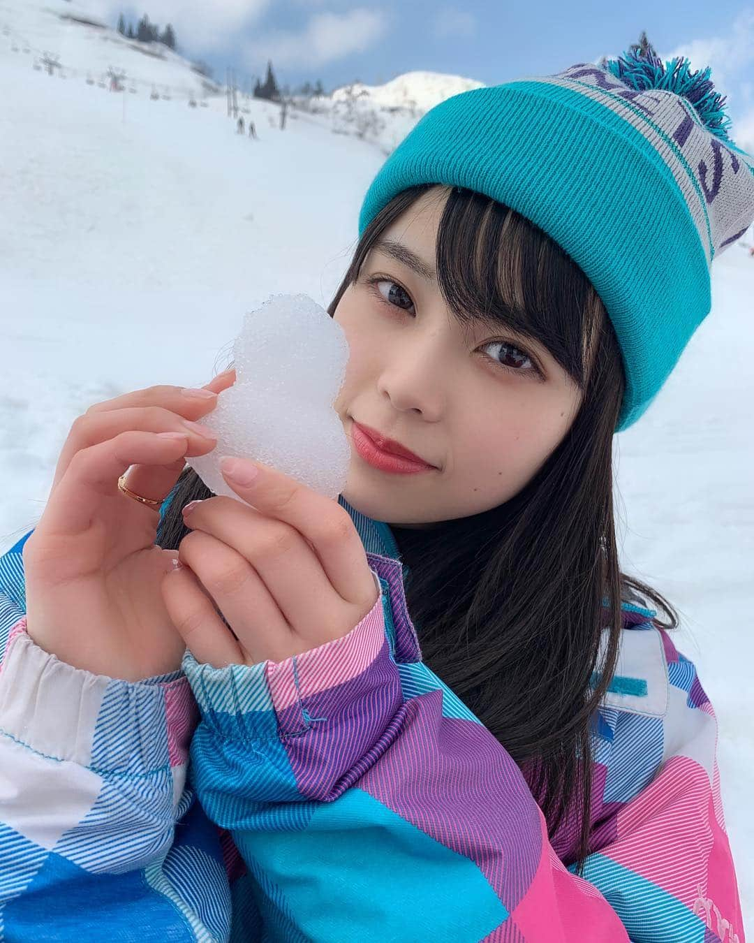 吉川七瀬さんのインスタグラム写真 - (吉川七瀬Instagram)「この前お友達とスノボー行ってきました🏂❄️ めっちゃ楽しいーー！ 天気もよかったし最高でした〜！ . #スノボー #🏂」3月8日 20時05分 - yoshikawa_nanase