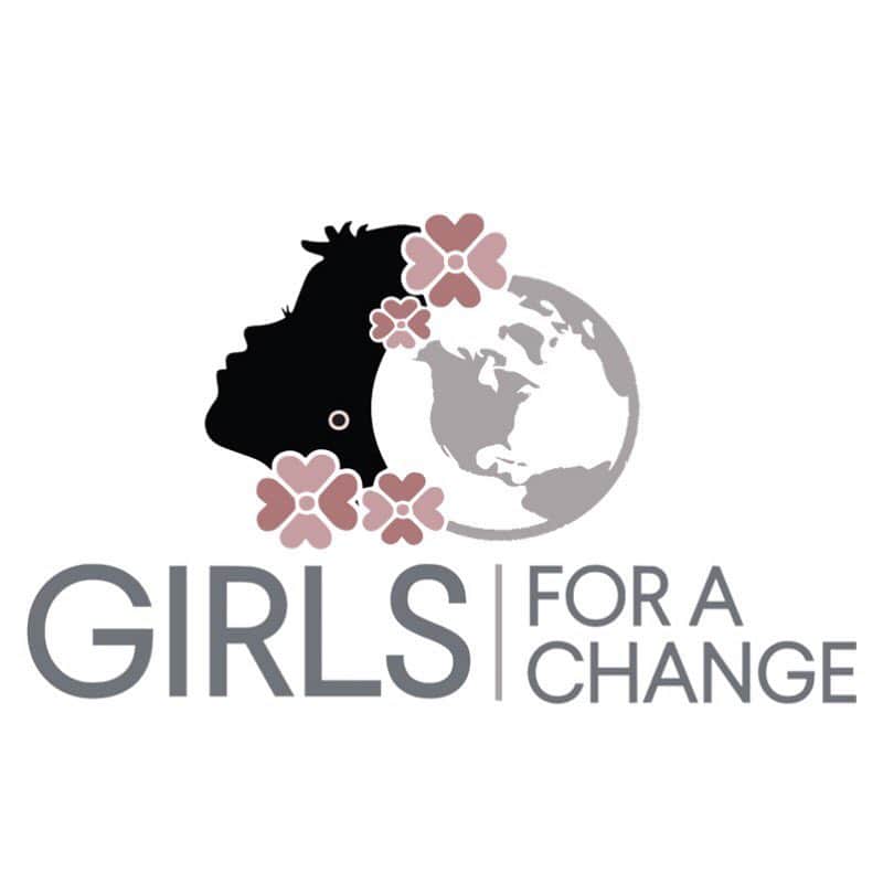 ジョエル・エドガートンのインスタグラム：「Shout out on Women’s Day to two groups that inspire me —  Angela Patton and the @girlsforachange — recently I saw a TED talk by @sistah_angela and her incredible work in Virginia with a group of young women and connecting them with their fathers. Her work extends to MUCH MUCH more than that, and recently I had the pleasure of meeting Angela and visiting her location in Richmond, Virginia to see the scope of her work. Please follow them and see the incredible work that is going on there.」