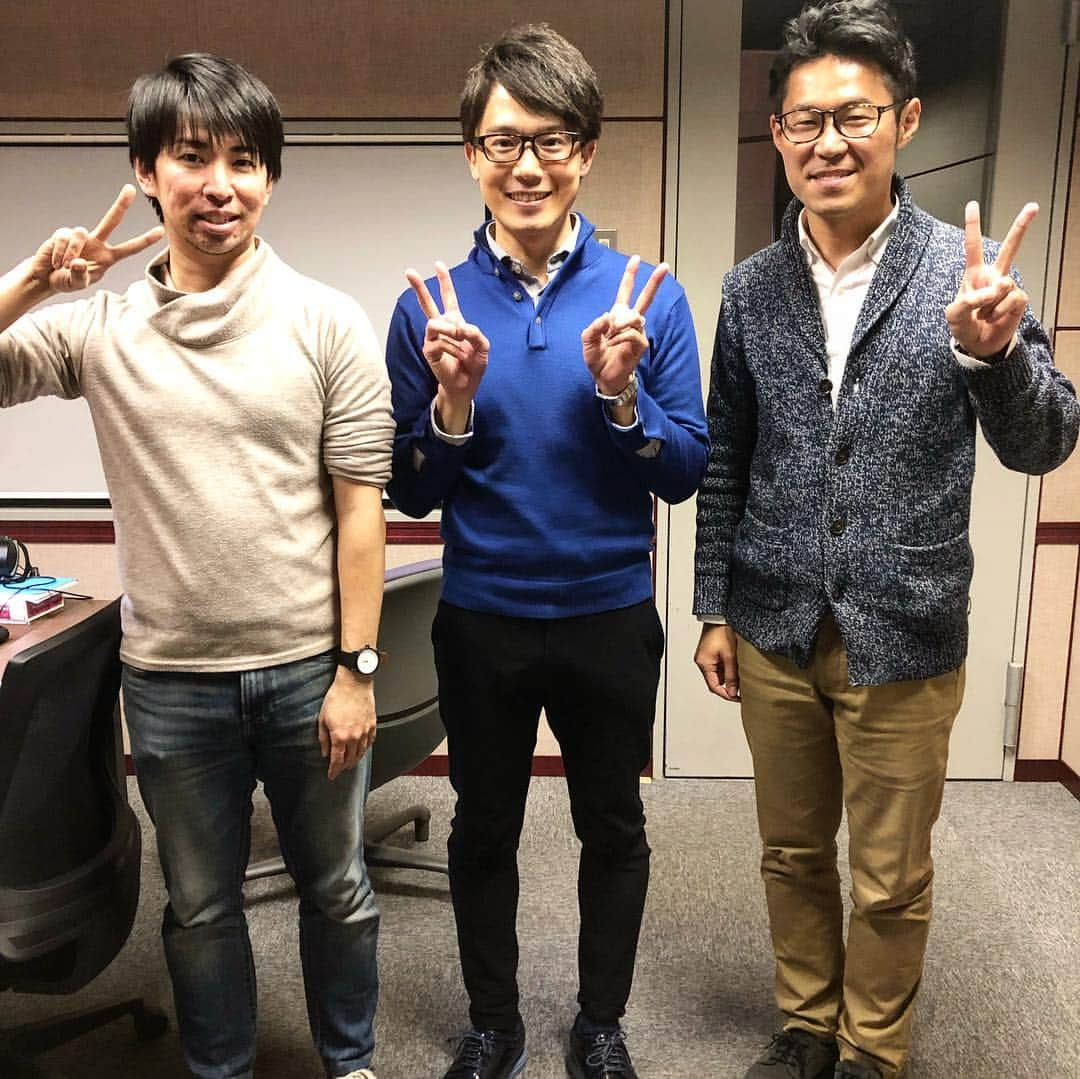 川島壮雄のインスタグラム：「コーケン先輩がMCを務める 『はみだし競馬BEAT』に再び呼んでもらいました！！ 今週のフィリーズレビュー予想やコーケン先輩お馴染みの架空実況、私の阪急杯実況の反省もしております。 #youtube に上がっているので、お時間ある時に、聞いて頂けたら嬉しいです！  #競馬beat #カンテレ #実況 #予想 #フィリーズレビュー #反省 #吉原功兼 #先輩 #youtuber #転身 #競馬 #アーモンドアイ #競馬好きな人と繋がりたい」