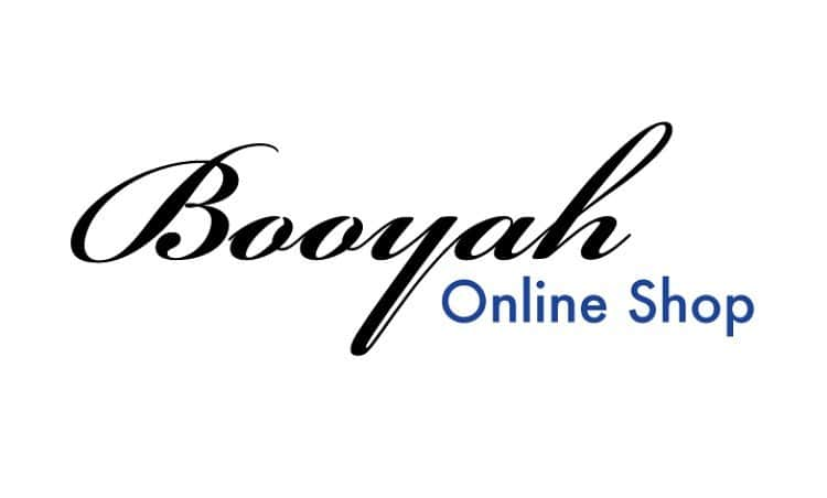 采女華さんのインスタグラム写真 - (采女華Instagram)「本日、Booyah Online ShopがOPENしました😈  http://shop.booyah.jp/  #booyah #freemagazine #freepaper #ブーヤー #フリペーパー #バイク #クルマ #モータースポーツ #motorsports #onlineshop #open #87」3月9日 11時28分 - 87uneme