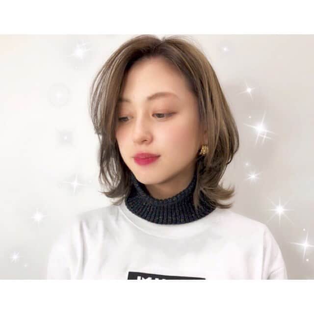 のインスタグラム：「こないだカラーチェンジへ♡ いつもお世話になってる#freera  今回は渋谷店にお邪魔しました！ @aaaaayaaaaa11 ありがとう🌟」