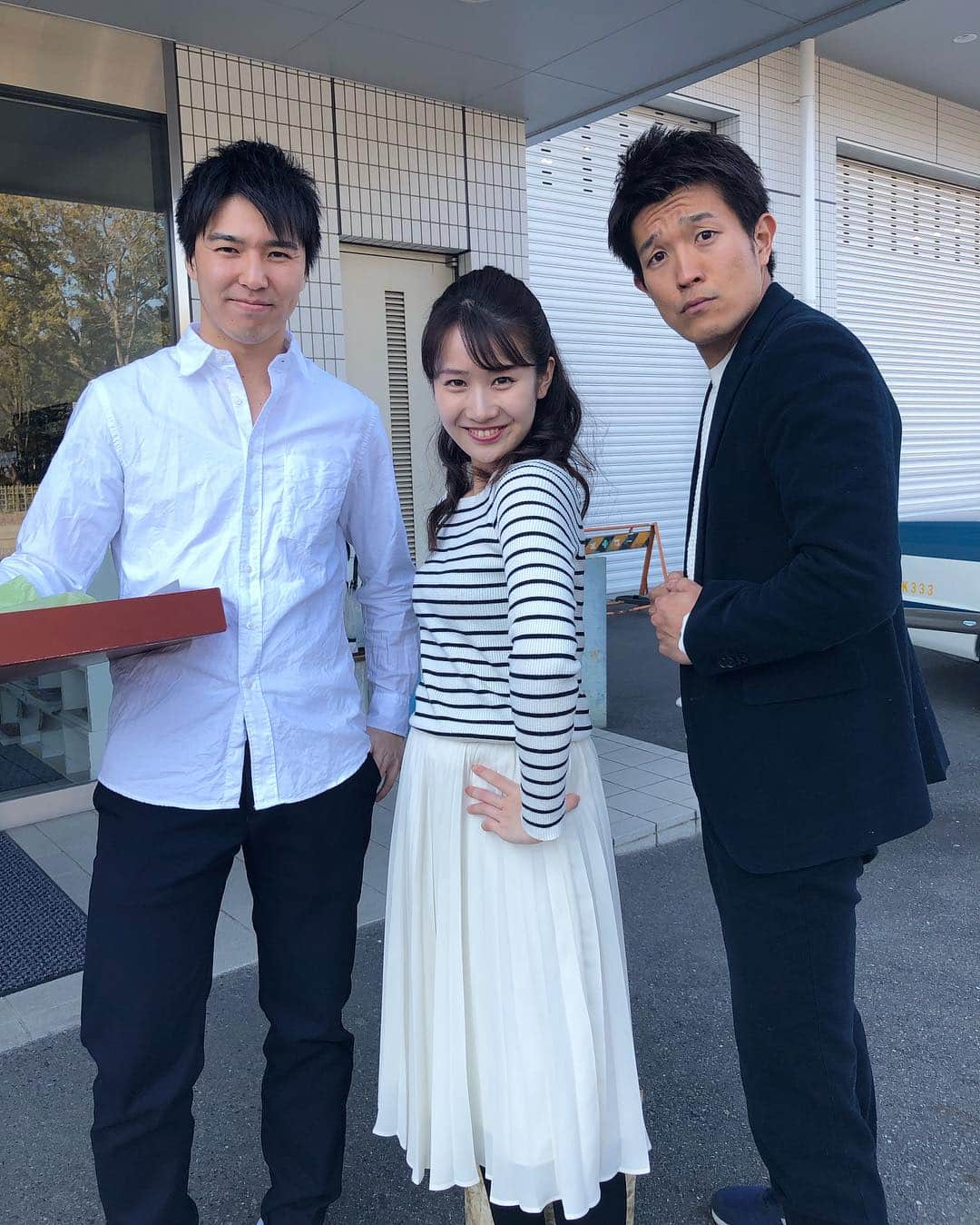 島津咲苗さんのインスタグラム写真 - (島津咲苗Instagram)「“with B”風😎イエイ٩( 'ω' )و  #デルサタ #アナウンサー #堂野浩久 アナ #濱田隼 アナ #島津咲苗 #みんな #白黒コーデ #🐼 #デルサタトリオ」3月9日 14時24分 - sanae_shimazu