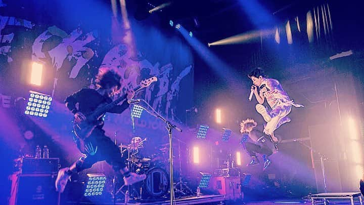 Taka さんのインスタグラム写真 - (Taka Instagram)「Tonight was so much fun!!!! Atlanta!!!! Now is one of my favorite city!!!!! Love you guys!!! See you soon!!! @oneokrockofficial」3月9日 14時26分 - 10969taka