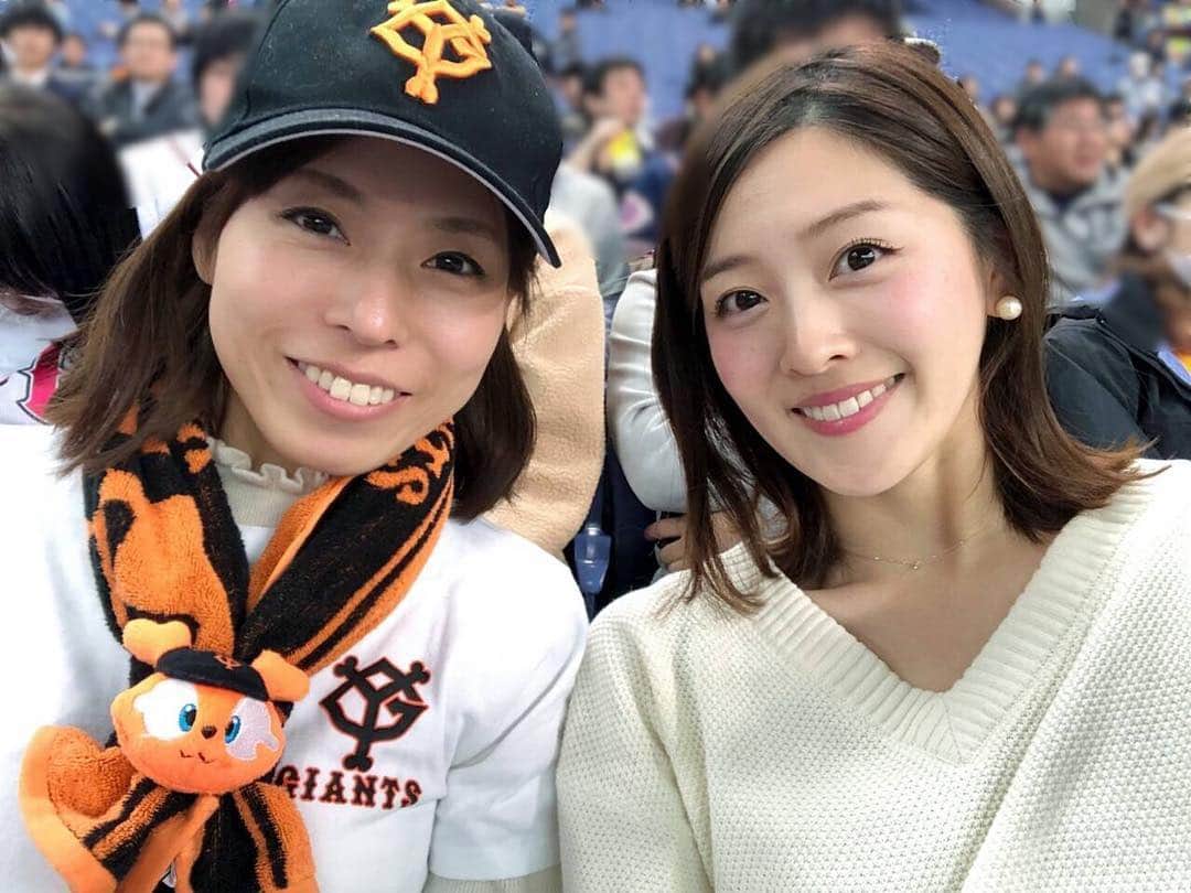 中村秀香のインスタグラム：「す・またんのスタッフさんや気象予報士の丸田さんと一緒に、野球観戦😊🌟 オリックス対巨人。  丸田さんだけ、巨人のユニフォームでしっかり応援されていました！笑 ※私は、巨人ファンではありません！」