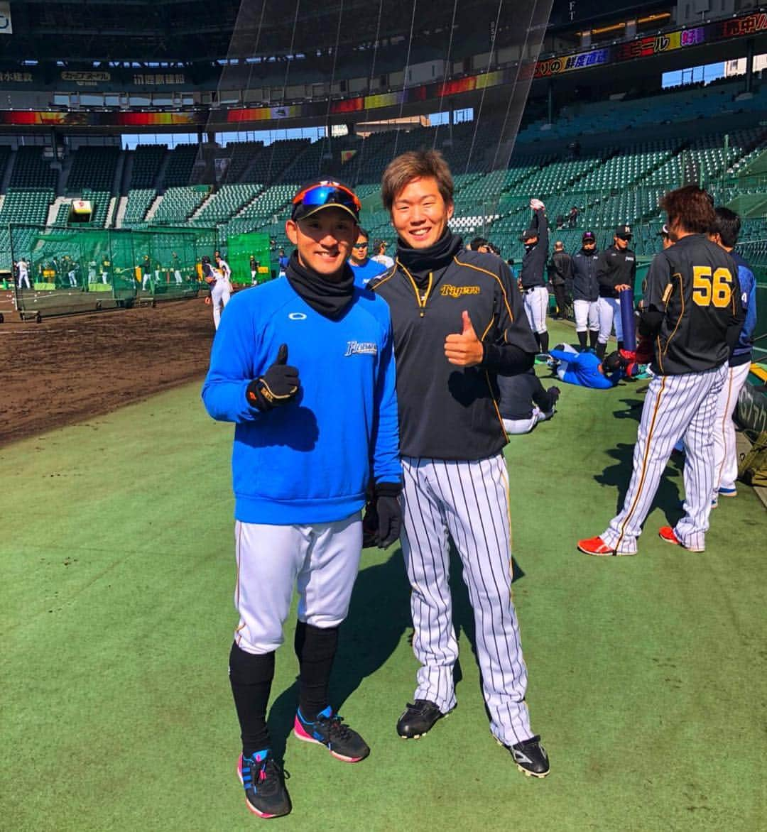 杉谷拳士さんのインスタグラム写真 - (杉谷拳士Instagram)「甲子園🏟 いつ来ても開放的で気持ちいい球場だなと😁 高校生の時はあまりいい思い出がないですが…. . 今年から阪神タイガースの西勇輝です‼︎ 2008年ドラフトの同期なんです💨☺️ 高卒で一緒にプロの世界に入った仲で、毎回グランドで会えばニコニコしてますがマウンドでは……エグいです😭💨。。 1年でも長く対戦できるように頑張ります🏟  #西勇輝 #甲子園 #阪神タイガース #2008 #ドラフト会議 #菰野高校 #帝京高校」3月9日 17時48分 - kenshi.02