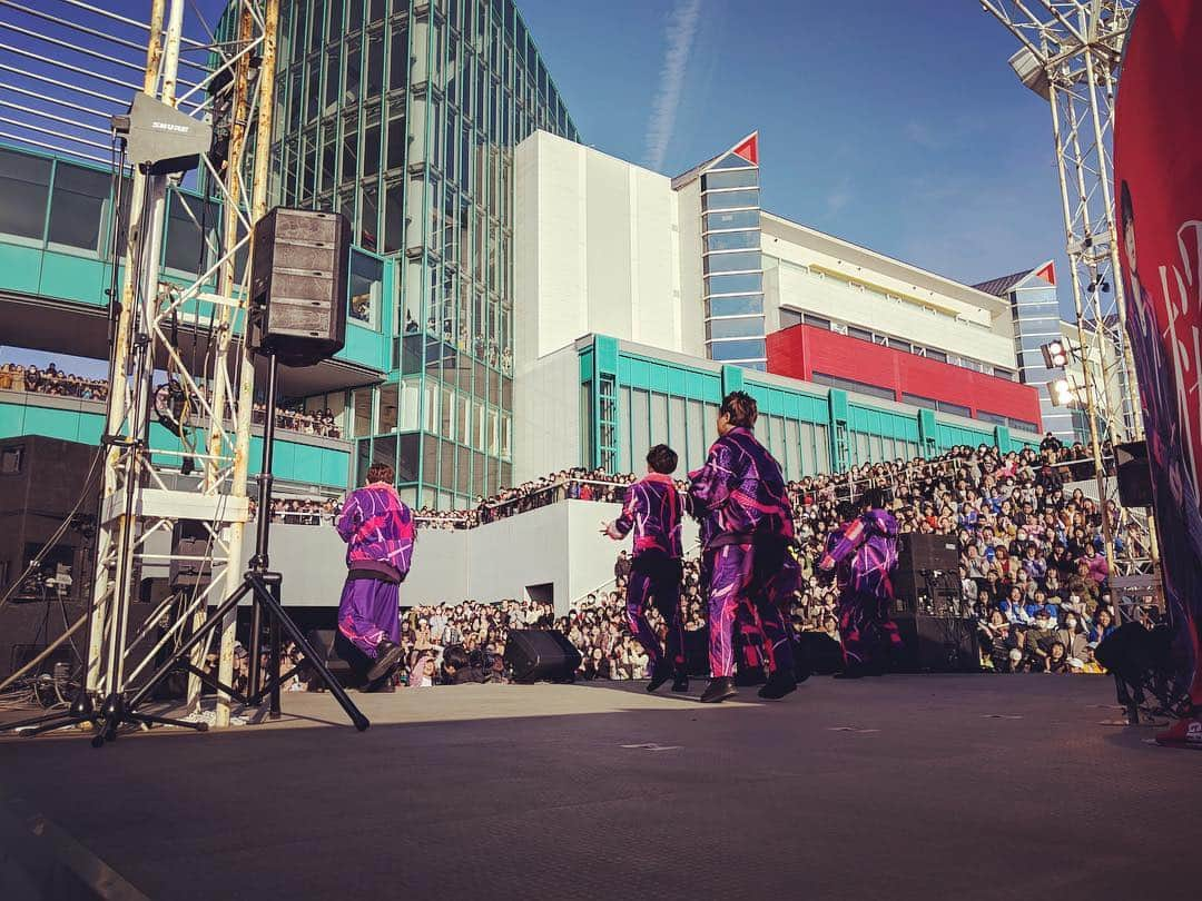 KENZO さんのインスタグラム写真 - (KENZO Instagram)「大阪リリースイベント終了🔥🌸 皆さんお越し頂きありがとうございました🙏  #桜 #サクラフィンガー #生涯ファビュラス #dapump  #kenzo #choreography #music #dance #japan #model  #fashion #usa #instagramjapan #happy #love #hiphop #ダンス #振り付け #北九州 #海老名 #福岡」3月9日 18時47分 - dapump.kenzo