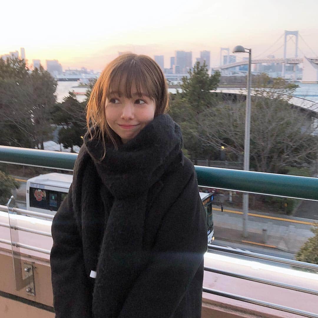 柴田あやなさんのインスタグラム写真 - (柴田あやなInstagram)「今日で２３歳になりました。 とっても楽しいお誕生日だった…♡ お台場行ってきたよ〜！ みなさんお祝いのメッセージやタグ付けとか色々、ありがとうございます（ ; ; ）！ いつもみなさんに助けてもらってばかりで、感謝することだらけです。 これからもみなさんが応援したいと思っていただけるように頑張っていきます！これからもよろしくね♡  今日お誕生日の人も おめでとうございます🎂」3月9日 21時01分 - shibaobasan