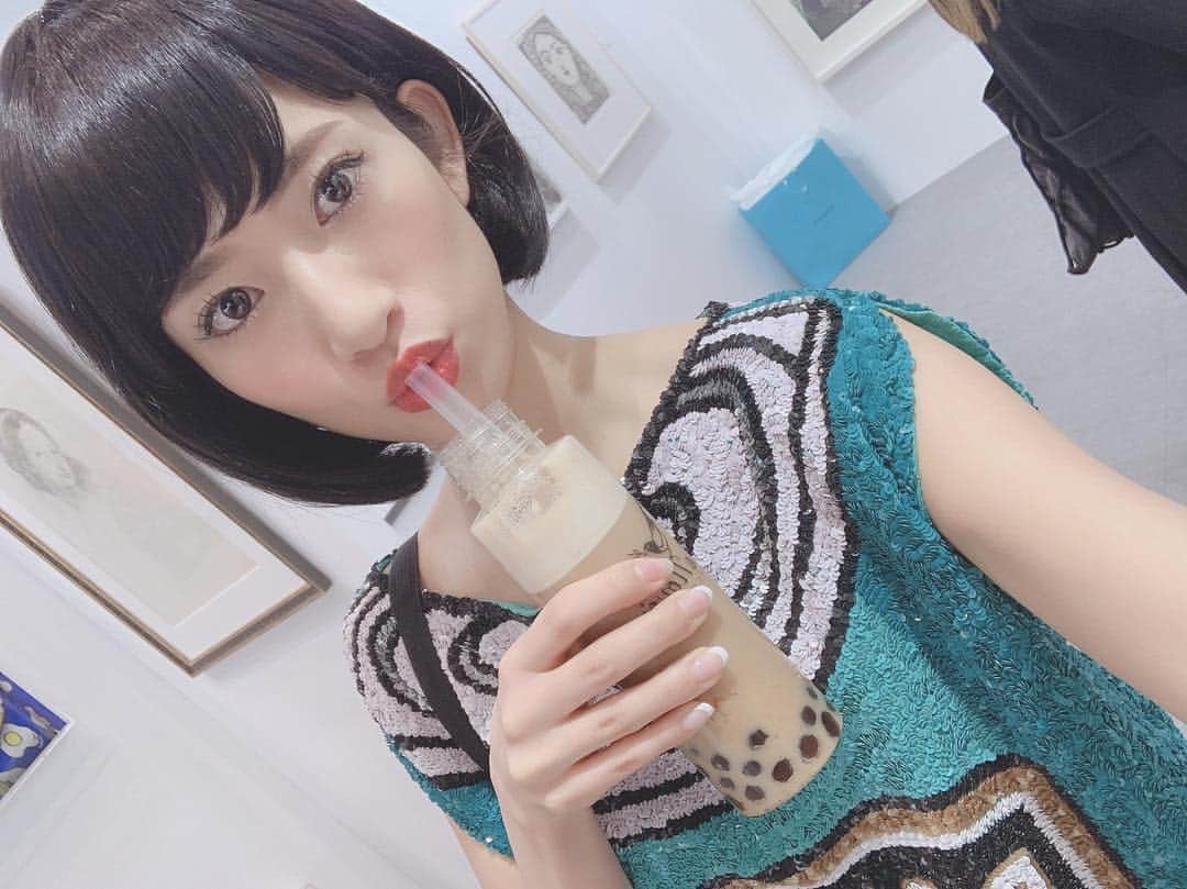 柳めぐみのインスタグラム：「. . オタピの差し入れ♪ 嬉しいーーー！ ありがとう😊 . #artfairtokyo2019  #国際フォーラム #shoプラス1」