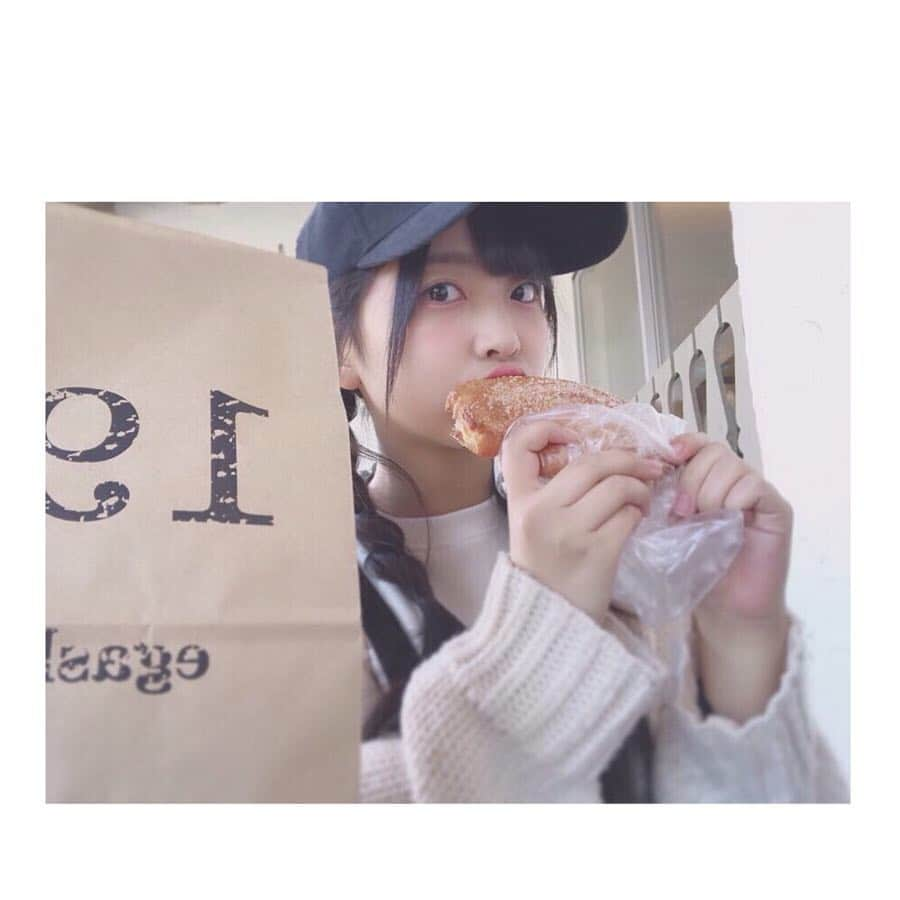 馬場彩華さんのインスタグラム写真 - (馬場彩華Instagram)「🍞🐰💭 . とっても美味しいパン屋さん🍞 . 佐賀の#くすくす ってお店！ . . お店の外もレトロな感じで中に入るとパンのいい香りが💭💭 . ほんとに美味しい！とにかく美味しい！ . 大好きなお店なんだよ〜 でも最近全然行けてなかったから行けて嬉しかった🐰 . お店の外もオシャレで座って食べれるベンチとかあるんだよ✨ . #パン屋 #佐賀 #石窯パン工房くすくす #1954kusukusu」3月9日 21時20分 - s2yklo