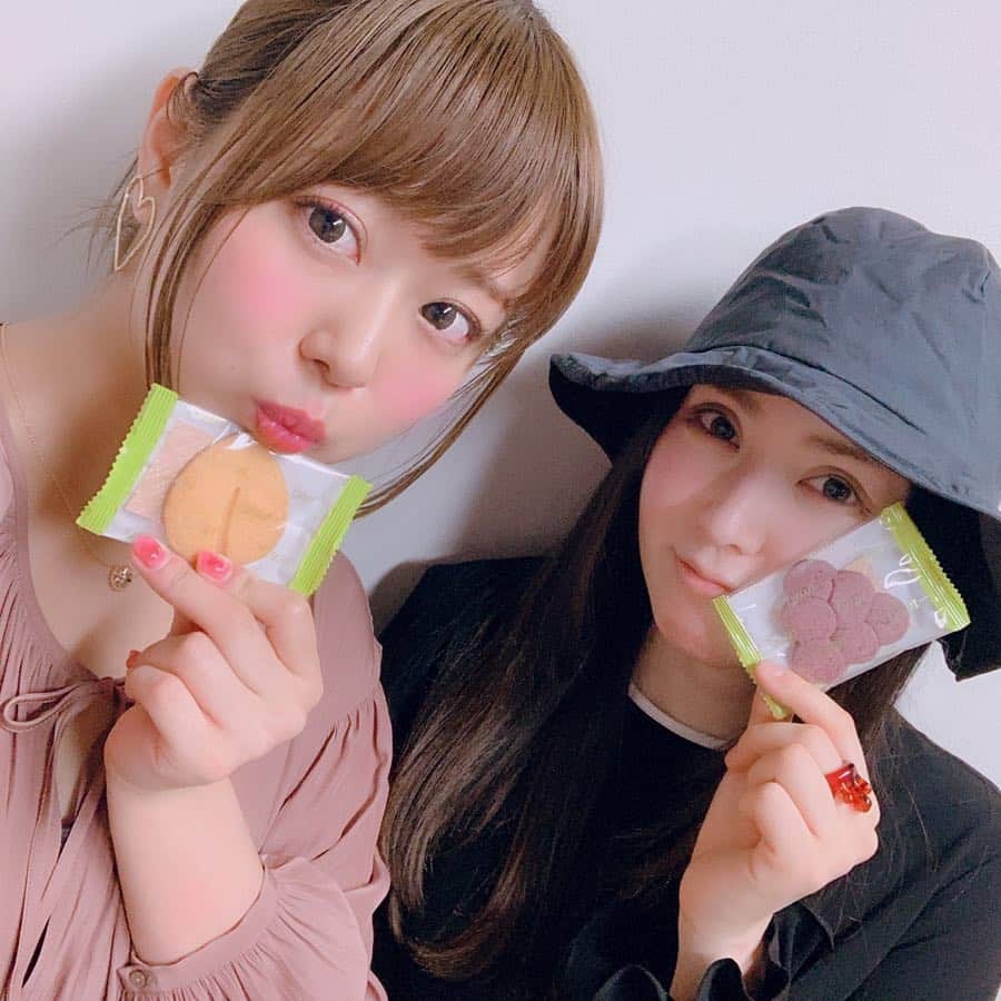 井口裕香さんのインスタグラム写真 - (井口裕香Instagram)「こんばんは💝 今夜23時から「こむちゃっとカウントダウン」ゲストは #第13回声優アワード 歌唱賞受賞者、 #ヒプノシスマイク から #木村昴 さん #石谷春貴 さん #天﨑滉平 さん #野津山幸宏 さん #速水奨 さん #木島隆一 さんがいらっしゃいます！おめでとうございます㊗️🎙😎🎶 そして深夜3時からの「トーキングすむすむ」ゲストは #喜多村英梨 ちゃん！ 今夜もノンストップえりちゃんトークをお楽しみください😆💓 そして３月前半のTSAミニコーナーを担当してくれるのは、荒井真秀さんと笹嶋千秋さん！ お題は「ホワイトデー男らしさエピソードチャレンジ」！ 今夜も文化放送を聴いてくださいね〜〜(*｀∇´*)♪ #comcha #sumu #joqr  #文化放送 #radiko #radio #東京声優アカデミー #TSA #ニジスタ #こむちゃ #すむすむ #トースム #キタエリ #」3月9日 22時12分 - ooo31_iguchiyuka_31ooo